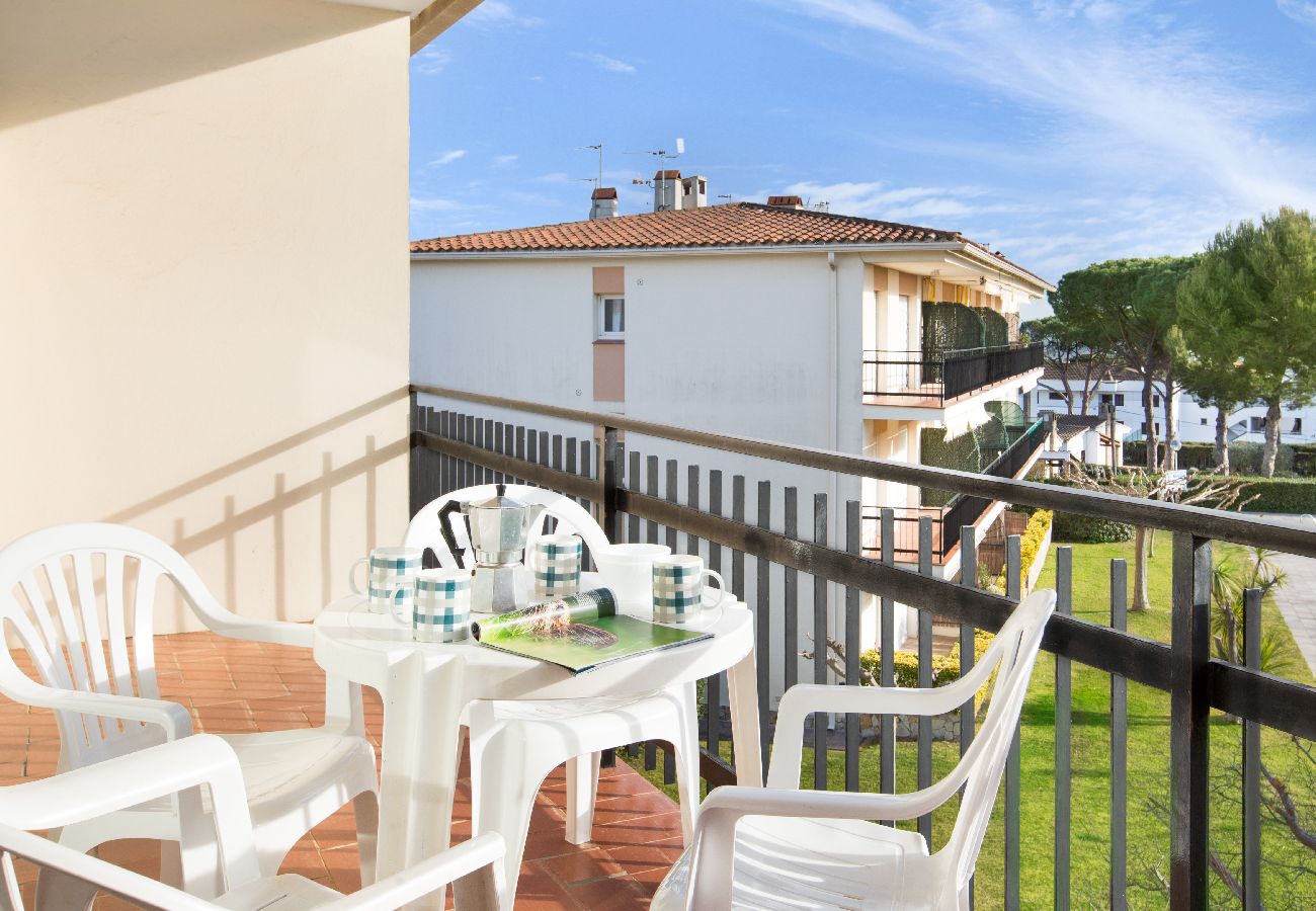 Apartament en Calella de Palafrugell - 1CB E6 - Apartament avec 2 habitacions en una zona molt tranquil·la amb jardí i piscina comunitària a prop de la platja de Calella de Palafrugell