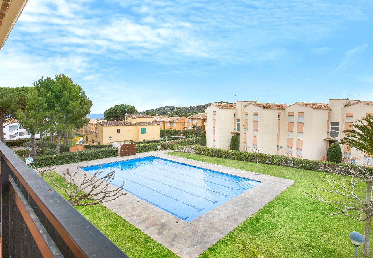 Apartament en Calella de Palafrugell - 1CB X3 - Apartament amb 2 habitacions en una zona molt tranquil·la amb jardí i piscina comunitària a prop de la platja de Calella de Palafrugell