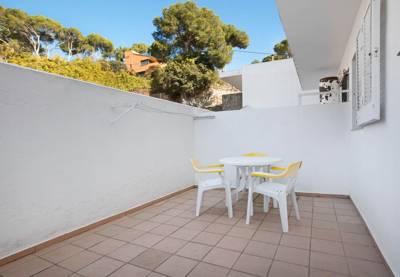 Apartament en Llafranc - 1MARS PL - Apartament senzill amb 3 habitacions situat a primera línia de mar de la platja de Llafranc