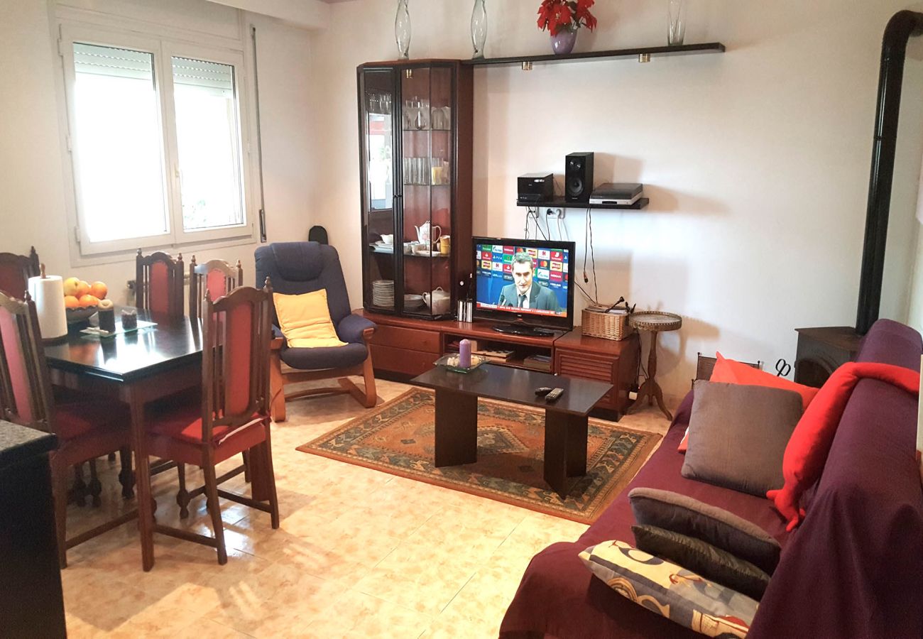 Apartament en Calella de Palafrugell - 1MARIA PL - Apartament senzill amb terrassa ubicat a pocs minuts caminant de la tranquil·la platja de Calella de Palafrugell