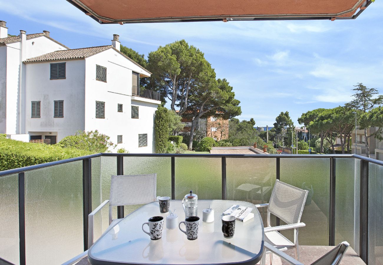 Apartament en Calella de Palafrugell - 1PINEDA 01 - Acollidor apartament per 8 persones situat a pocs minuts caminant de la platja de Calella de Palafrugell