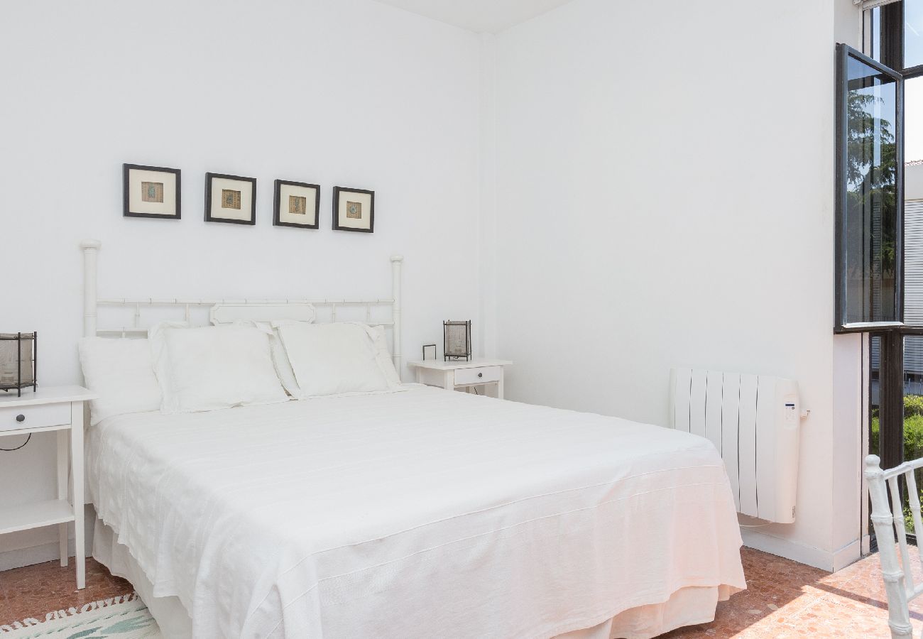 Apartament en Calella de Palafrugell - 1PINEDA 01 - Acollidor apartament per 8 persones situat a pocs minuts caminant de la platja de Calella de Palafrugell