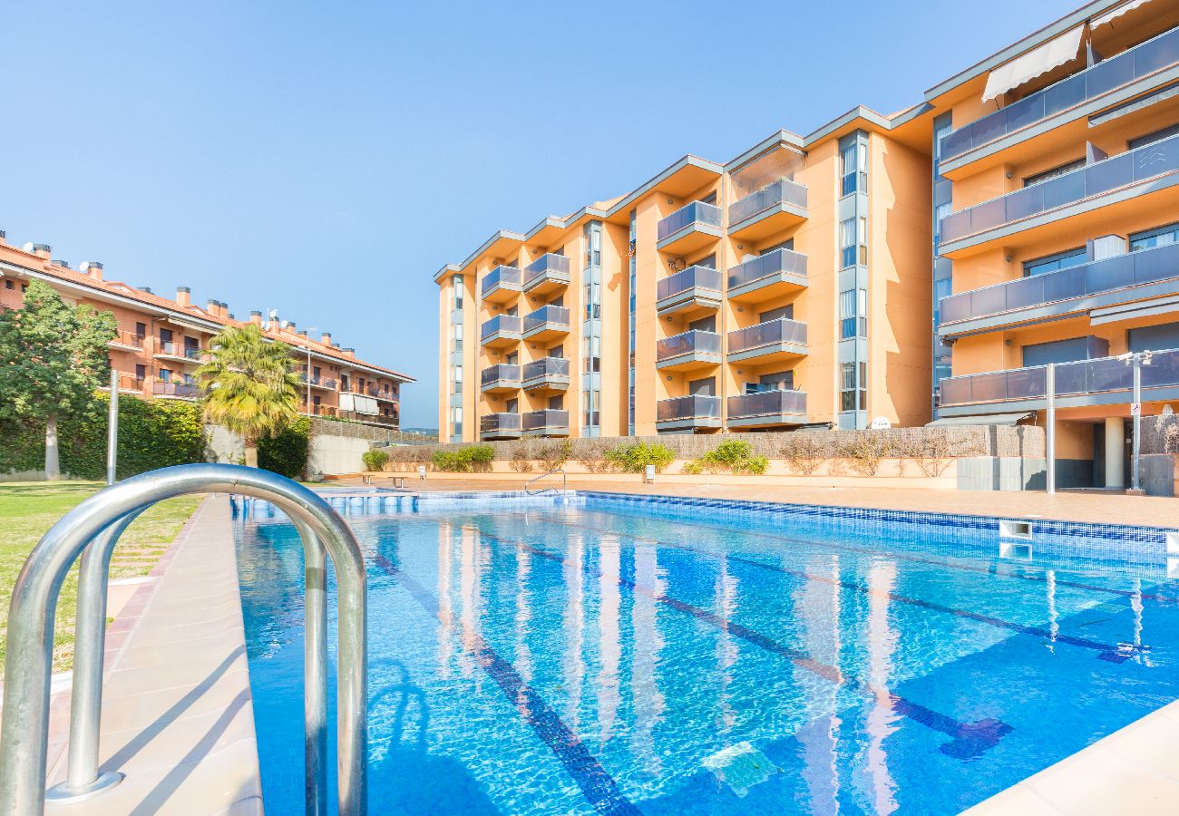 Apartament en Lloret de Mar - 2STACRIS - Acollidor apartament per a 4 persones amb terrassa situat a Lloret de Mar (Fenals), a prop de la platja i del centre