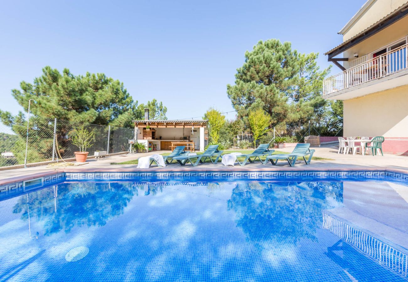 Villa in Lloret de Mar - 2BELL01 - Cozy 4 bedroom house with pool located in a very quiet area