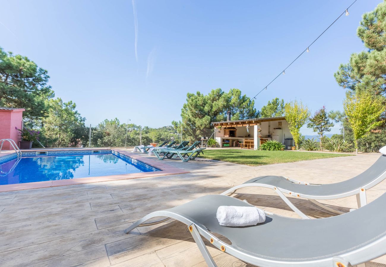 Villa in Lloret de Mar - 2BELL01 - Cozy 4 bedroom house with pool located in a very quiet area