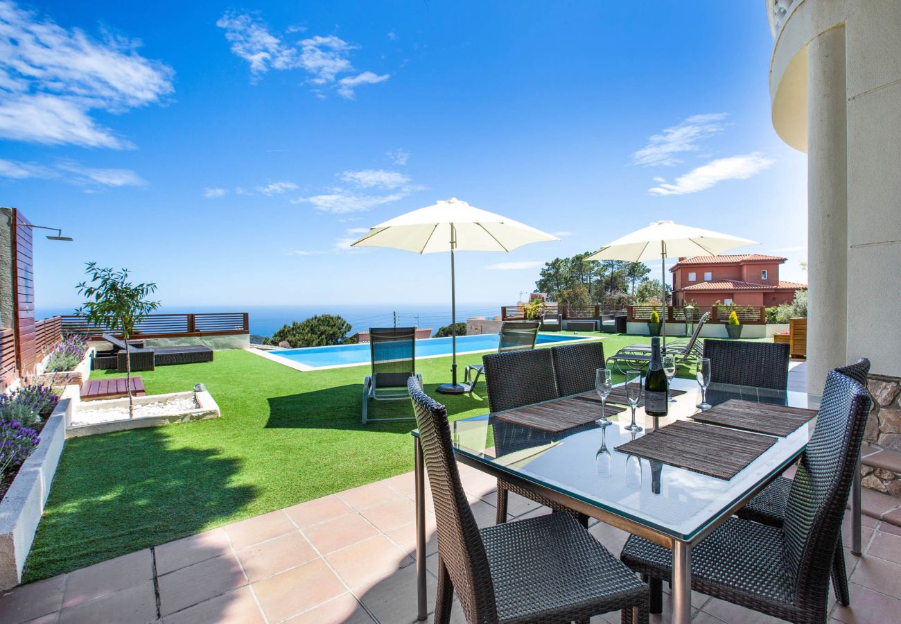 Villa in Lloret de Mar - 2BRA01 - House with private pool and stunning sea views located near the beach