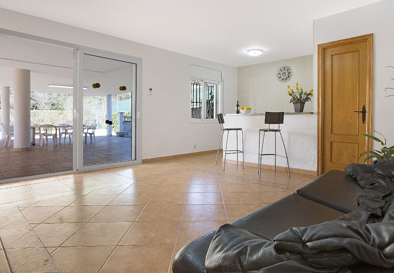 Villa in Vidreres - 2BRIS01 - Cozy house with private pool and 5 bedrooms located in a quiet area