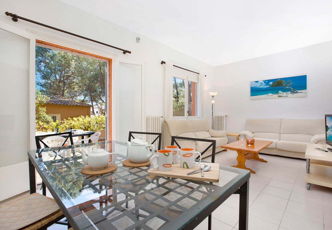 Apartment in Llafranc - 1CAR PL - Basic apartment with communal pool near Llafranc beach