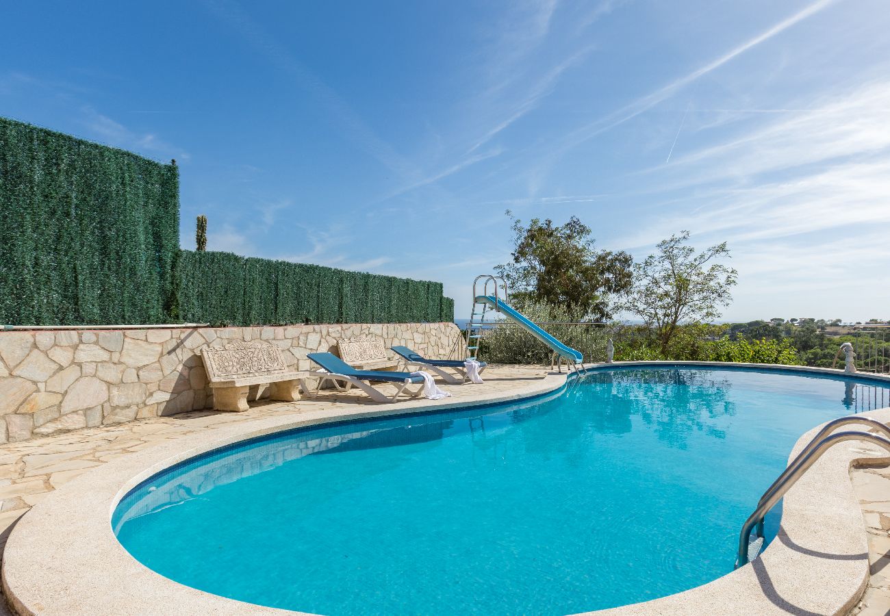 Villa in Blanes - 2CARV01 - Villa with private pool with 6 bedrooms located in a quiet area near the beach of Blanes