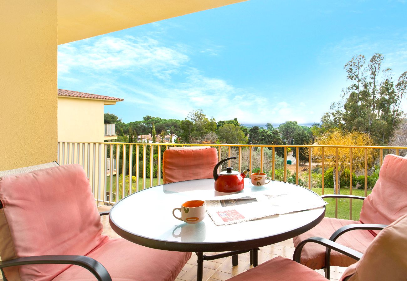 Apartment in Llafranc - 1CEN B10 -Apartment with communal garden and pool, only 800m from the beach of Llafranc