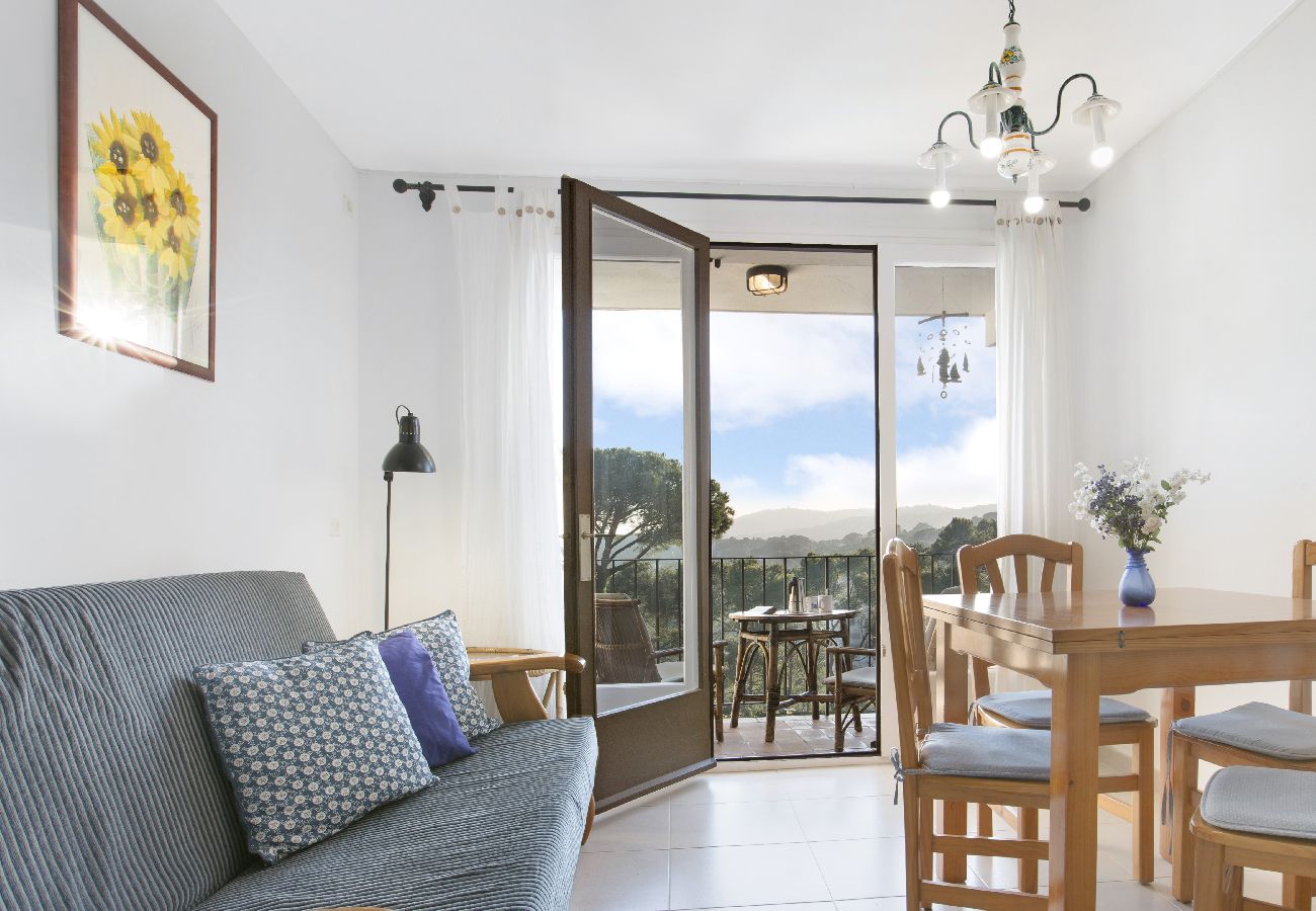 Apartment in Llafranc - 1CLIP H3 -Renovated apartment located in a very quiet area only 500m from the beach of Llafranc.