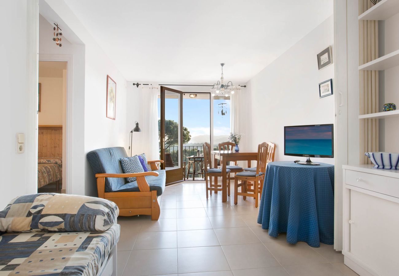 Apartment in Llafranc - 1CLIP H3 -Renovated apartment located in a very quiet area only 500m from the beach of Llafranc.