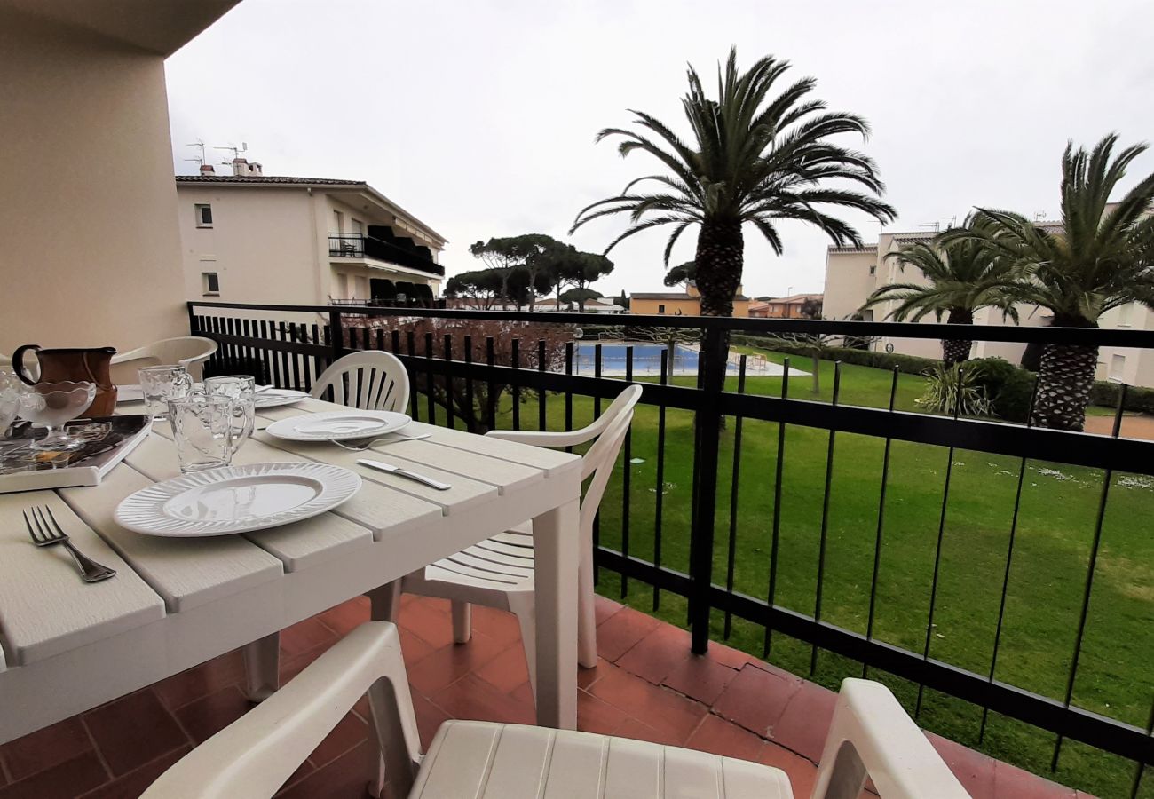 Apartment in Calella de Palafrugell - 1CB - E3 Apartment with swimming-pool and garden located very close to the beach