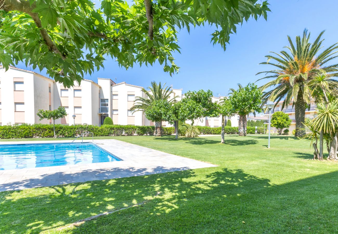 Apartment in Calella de Palafrugell - 1CB - E3 Apartment with swimming-pool and garden located very close to the beach