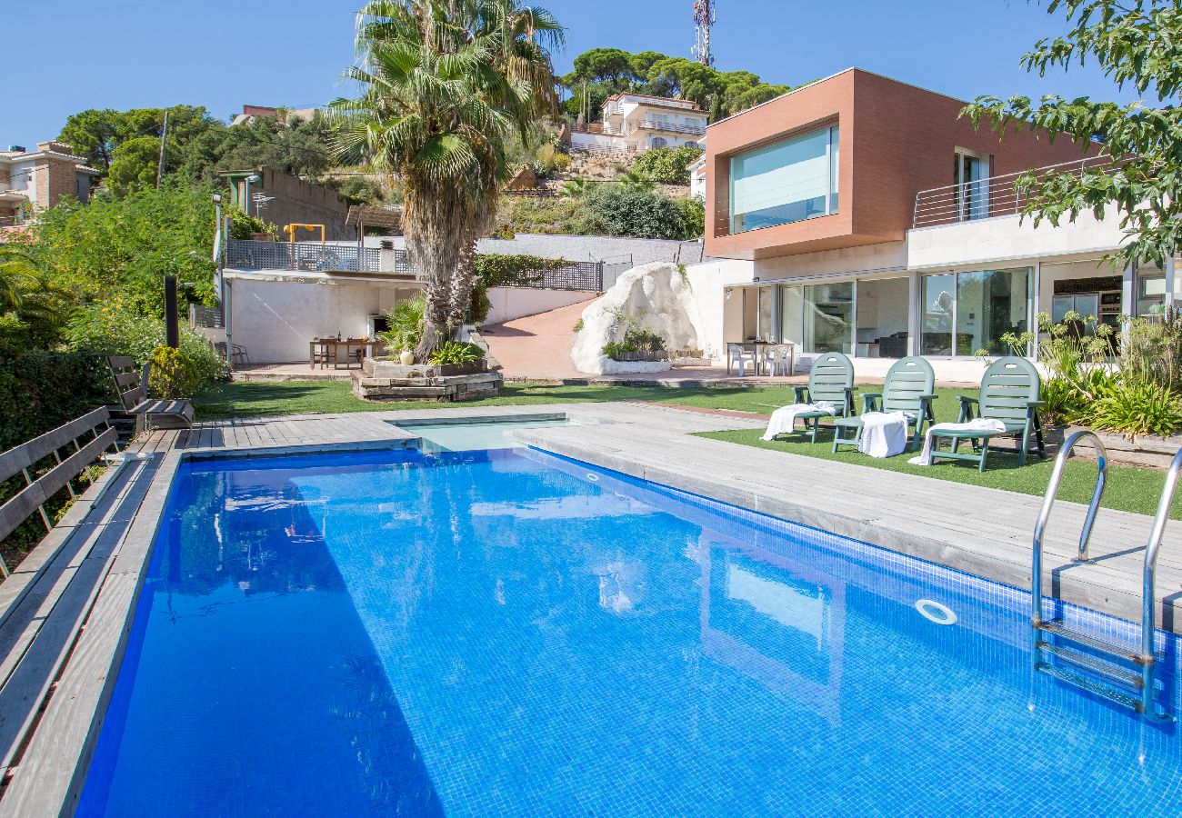 Villa in Lloret de Mar - 2CRIST01 - Beautiful luxury house with pool, beautiful sea views and located near the beach