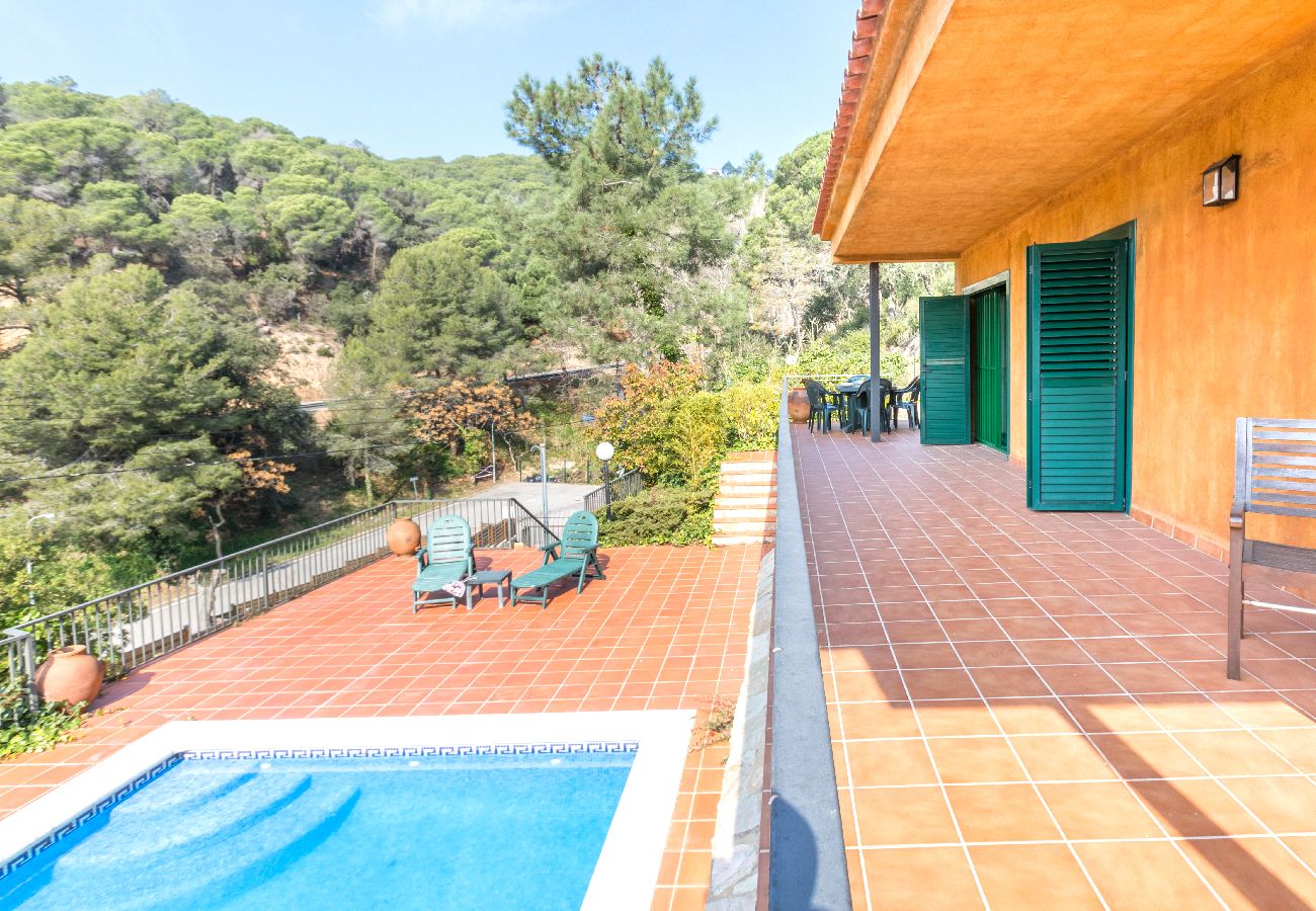 Villa in Lloret de Mar - 2GLO01 - Beautiful 3 bedroom house with garden and private pool located near the beach