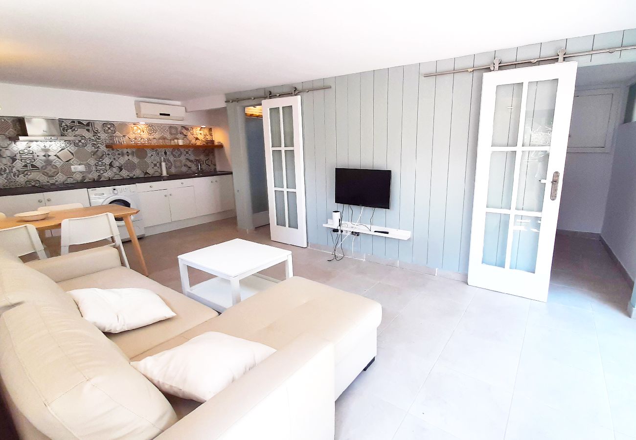 Apartment in Llafranc - 1GRE - Apartment at street level completely renovated a few minutes walk from the quiet beach of Llafranc