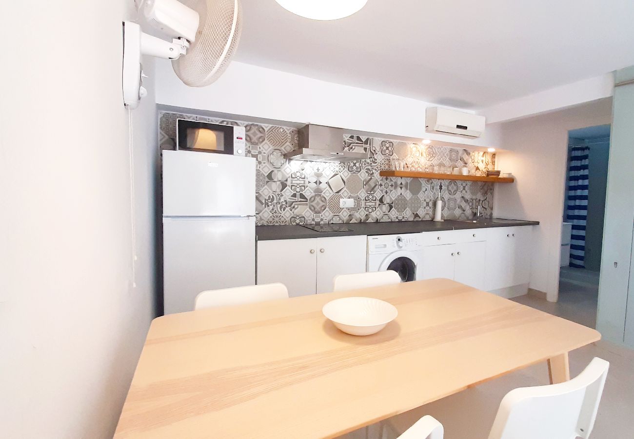 Apartment in Llafranc - 1GRE - Apartment at street level completely renovated a few minutes walk from the quiet beach of Llafranc