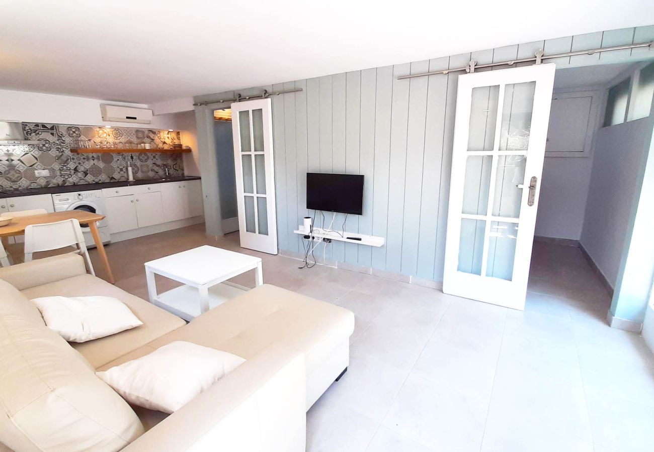 Apartment in Llafranc - 1GRE - Apartment at street level completely renovated a few minutes walk from the quiet beach of Llafranc