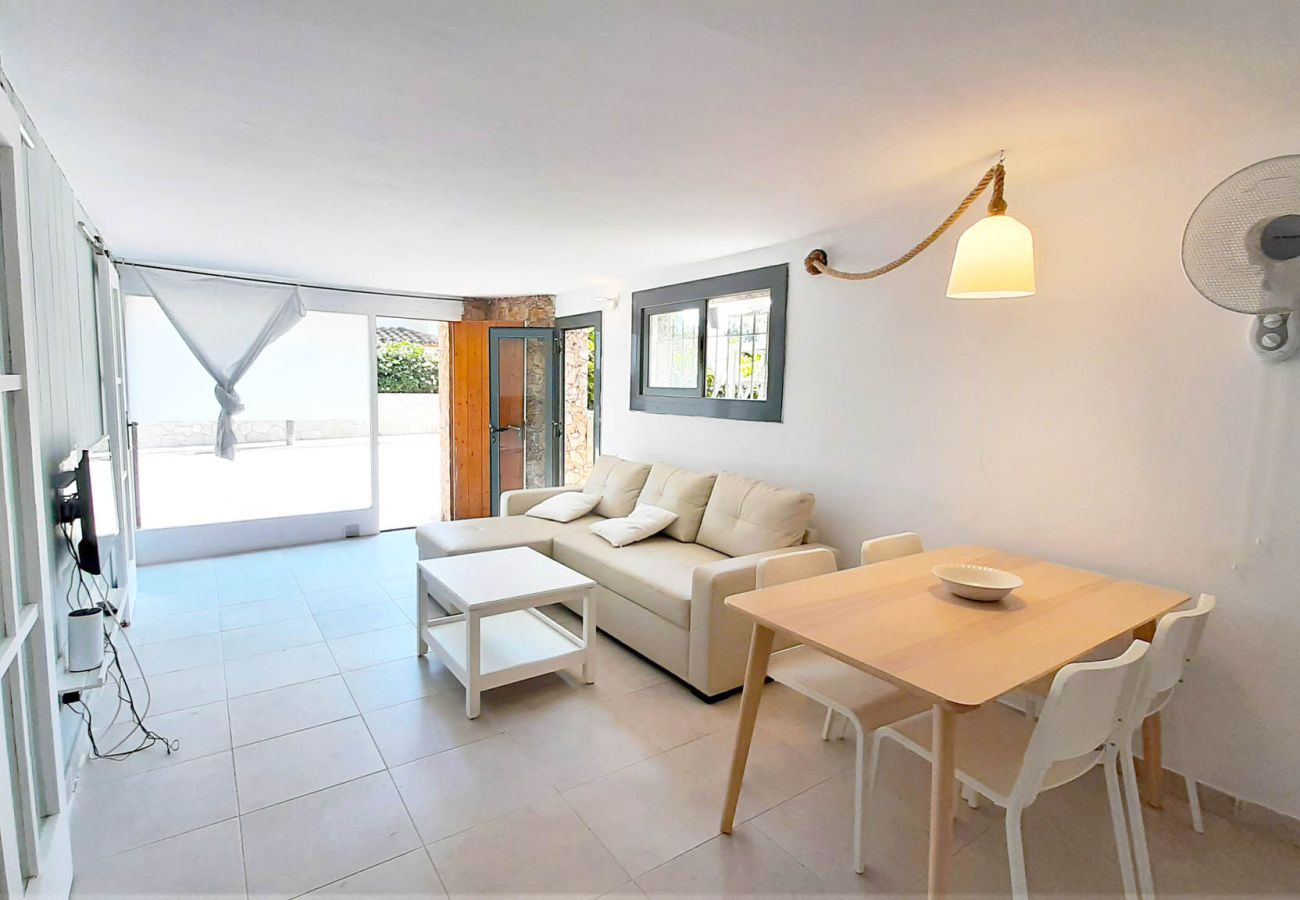 Apartment in Llafranc - 1GRE - Apartment at street level completely renovated a few minutes walk from the quiet beach of Llafranc