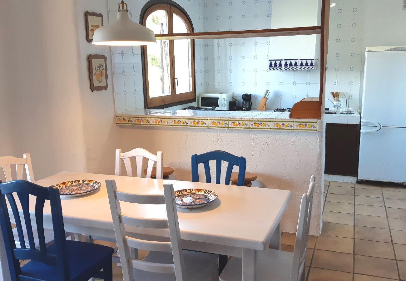 Villa in Lloret de Mar - 2IBI01 - 3 bedroom house with private pool and sea views located very close to the beach