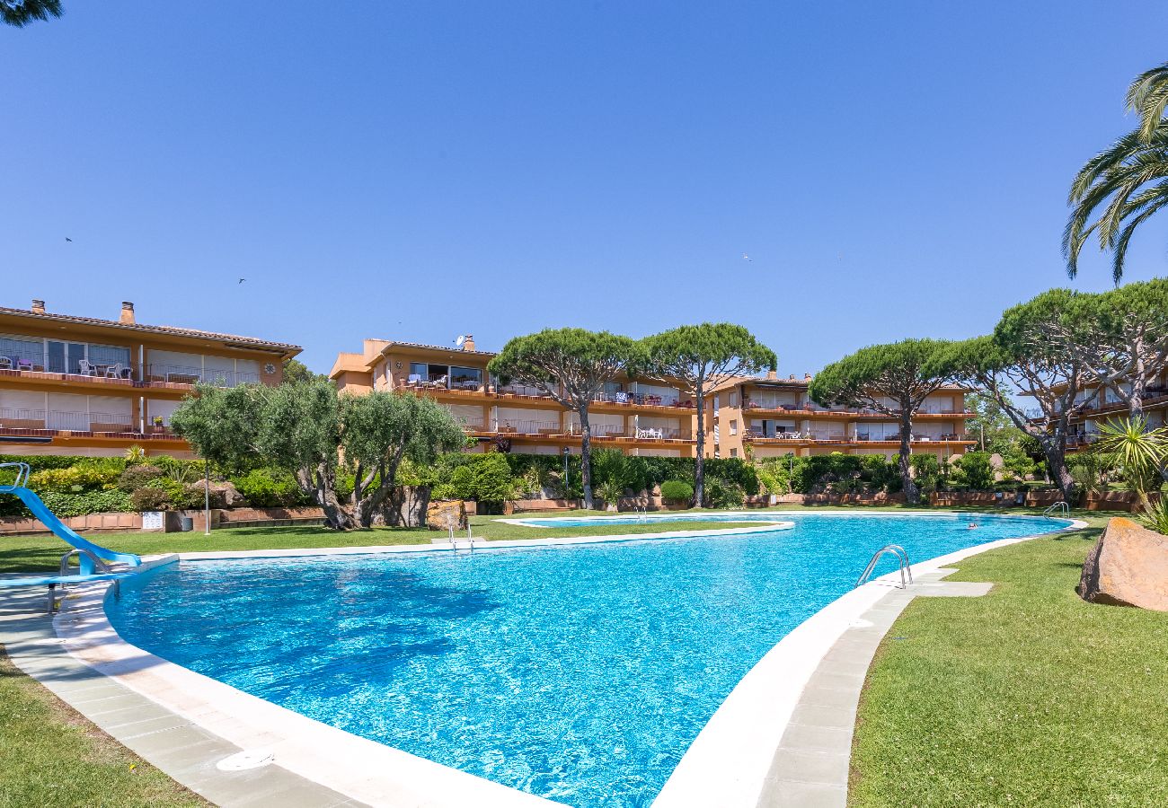 Apartment in Calella de Palafrugell - 1I 23 - Cosy apartment with communal swimming pool a few minutes walk from the beach of Calella de Palafrugell.