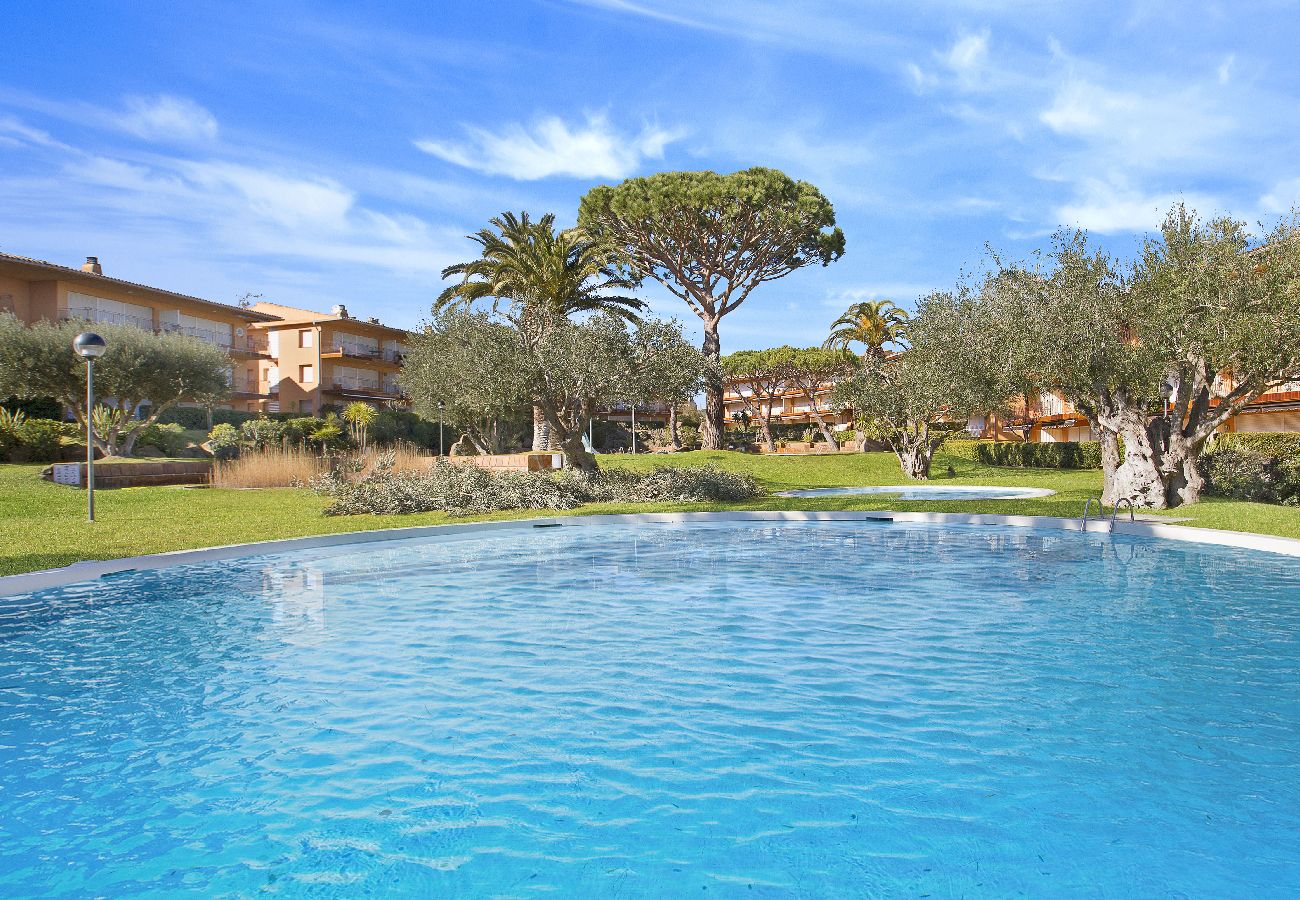 Apartment in Calella de Palafrugell - 1I 23 - Cosy apartment with communal swimming pool a few minutes walk from the beach of Calella de Palafrugell.