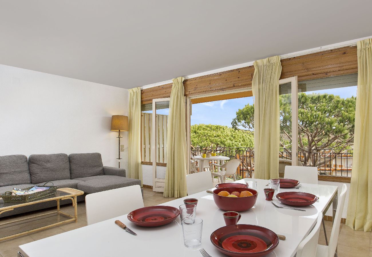 Apartment in Calella de Palafrugell - 1I 23 - Cosy apartment with communal swimming pool a few minutes walk from the beach of Calella de Palafrugell.