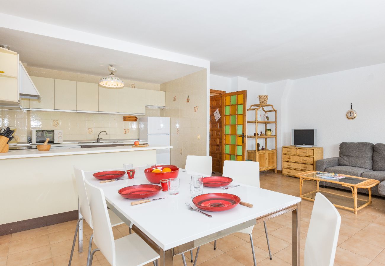 Apartment in Calella de Palafrugell - 1I 23 - Cosy apartment with communal swimming pool a few minutes walk from the beach of Calella de Palafrugell.