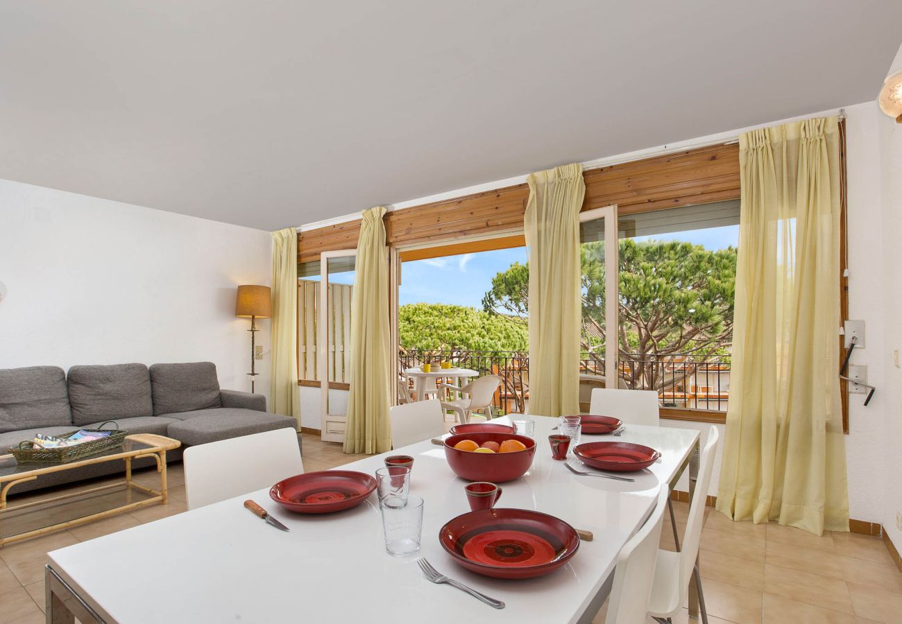 Apartment in Calella de Palafrugell - 1I 23 - Cosy apartment with communal swimming pool a few minutes walk from the beach of Calella de Palafrugell.