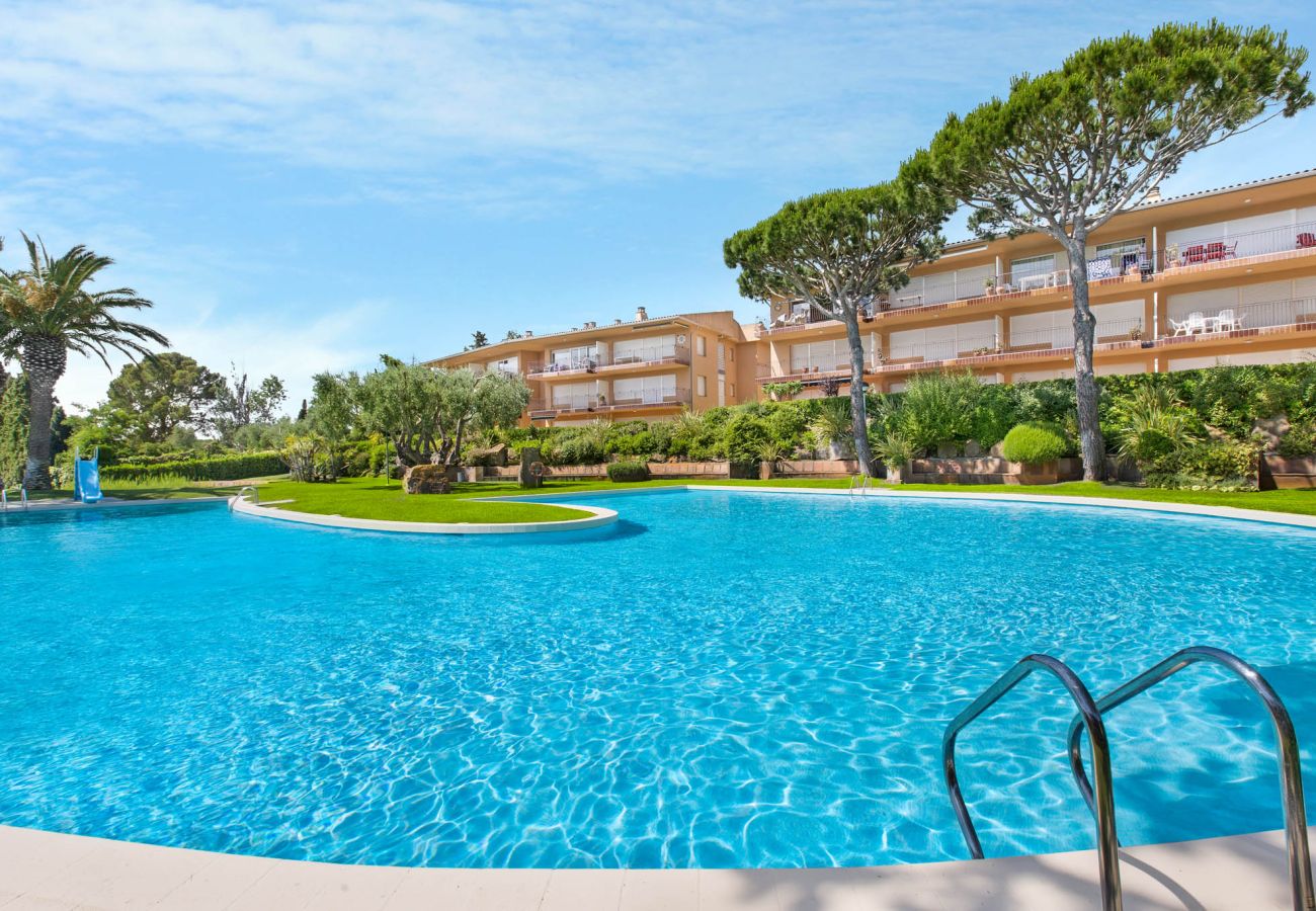 Apartment in Calella de Palafrugell - 1I 23 - Cosy apartment with communal swimming pool a few minutes walk from the beach of Calella de Palafrugell.