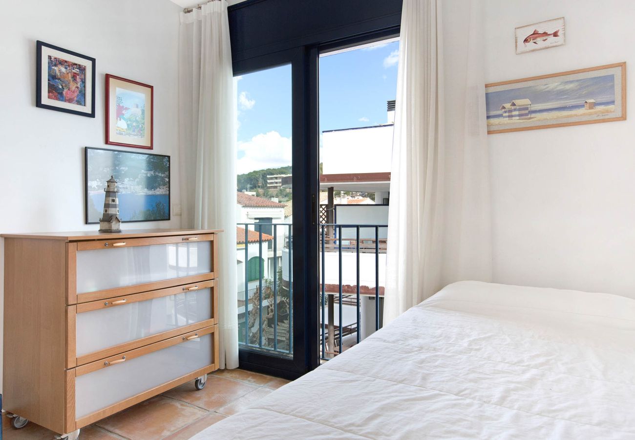 Apartment in Llafranc - 1KIM 01 - Nice apartment located in the center of Llafranc, just 50m from the beach.