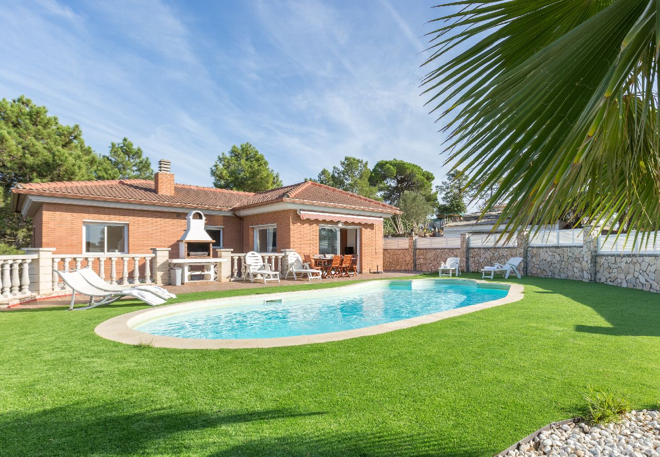 Villa in Lloret de Mar - 2MARIAN01 - Nice 3 bedroom house with private pool located in a quiet residential area