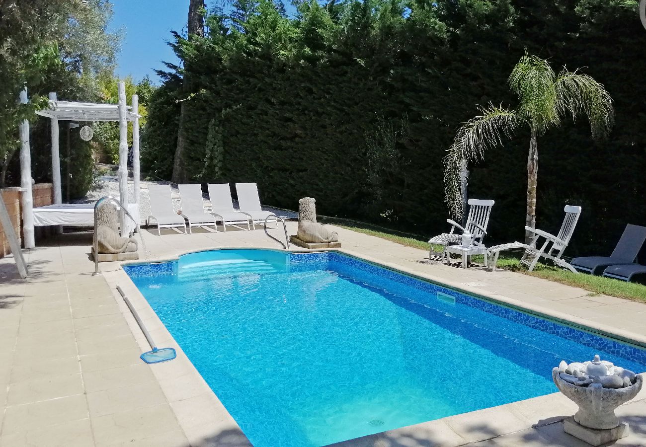 Villa in Cruilles, Monells y San Sadurní - 1MASIA CM - Wonderful restored house from the 17th Century located in the village of Cruïlles, 8 km from the centre and 25 km from the beach.