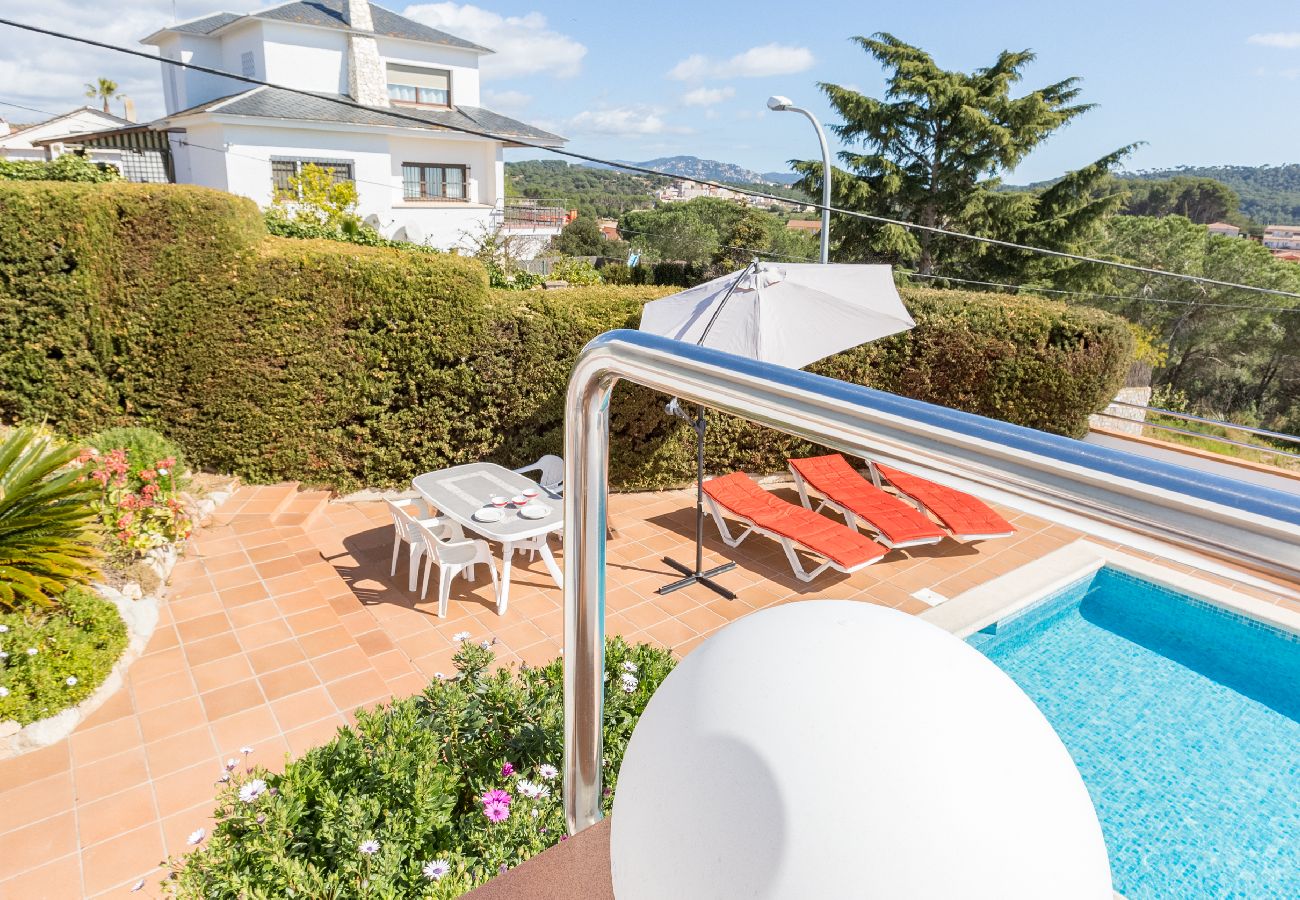 Villa in Blanes - 2NUR01 - House for 10 people with private pool and sea views near the beach of Blanes