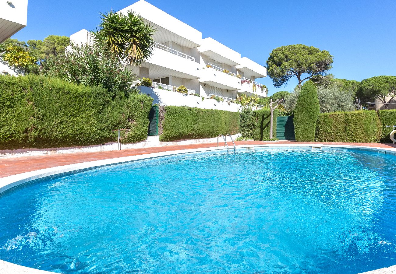 Apartment in Pals - 1OP 01 - Apartment located in Pals, in a residential complex with swimming pool, 400 m from the beach