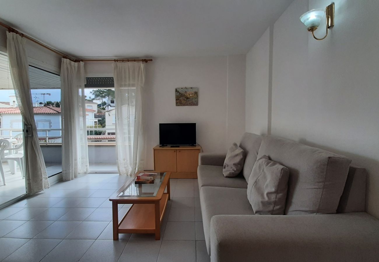 Apartment in Pals - 1OP 01 - Apartment located in Pals, in a residential complex with swimming pool, 400 m from the beach