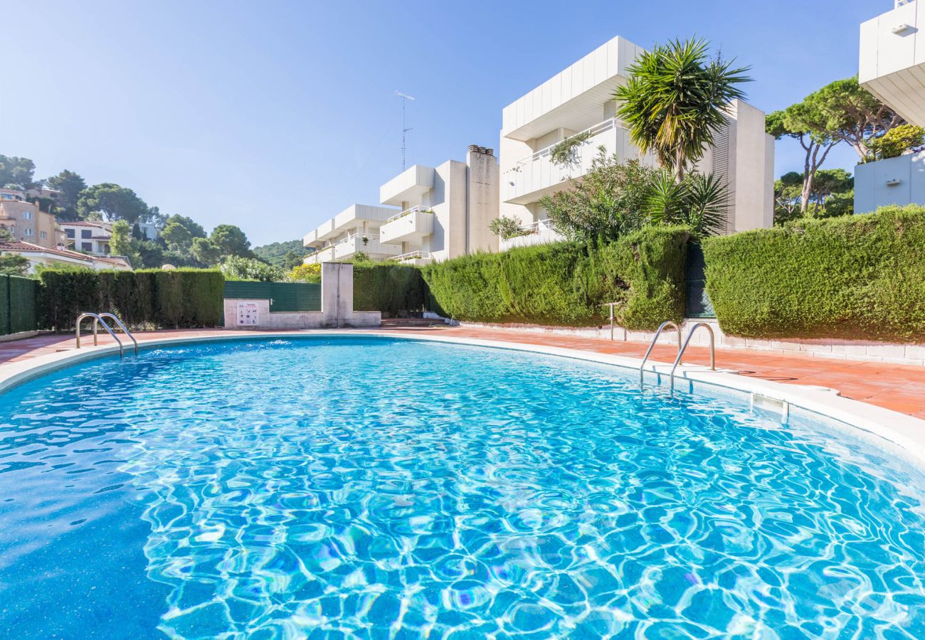 Apartment in Pals - 1OP 01 - Apartment located in Pals, in a residential complex with swimming pool, 400 m from the beach