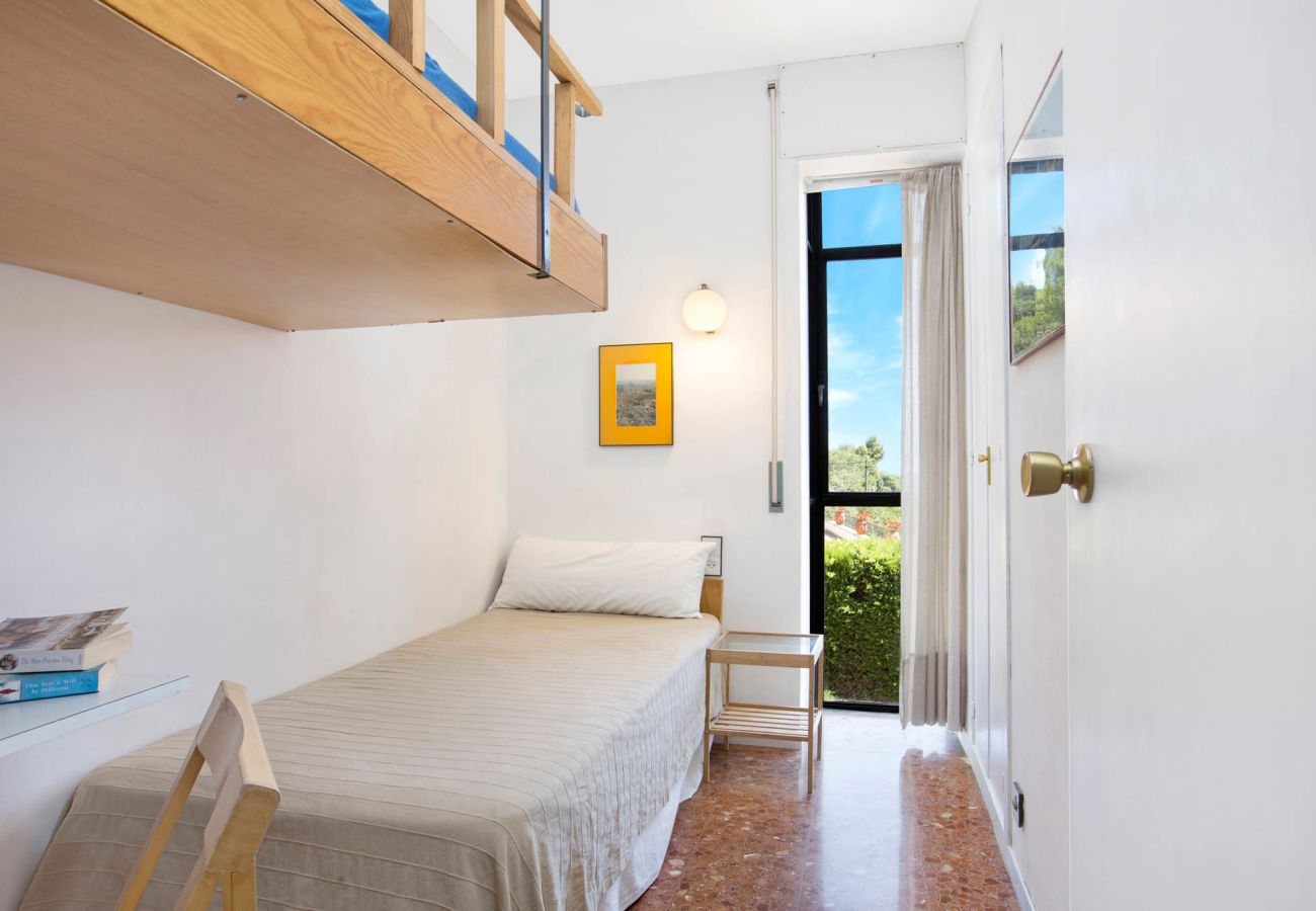 Apartment in Calella de Palafrugell - 1PINEDA 01 - Cozy apartment for 8 persons  situated a few minutes walk from the beach of  Calella de Palafrugell