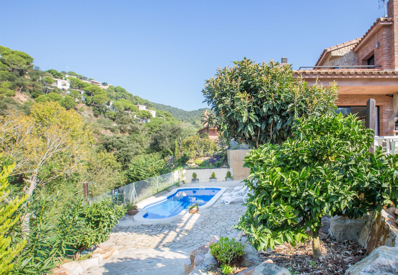 Villa in Lloret de Mar - 2PON01 - Beautiful house with private pool located in a quiet area near the beach