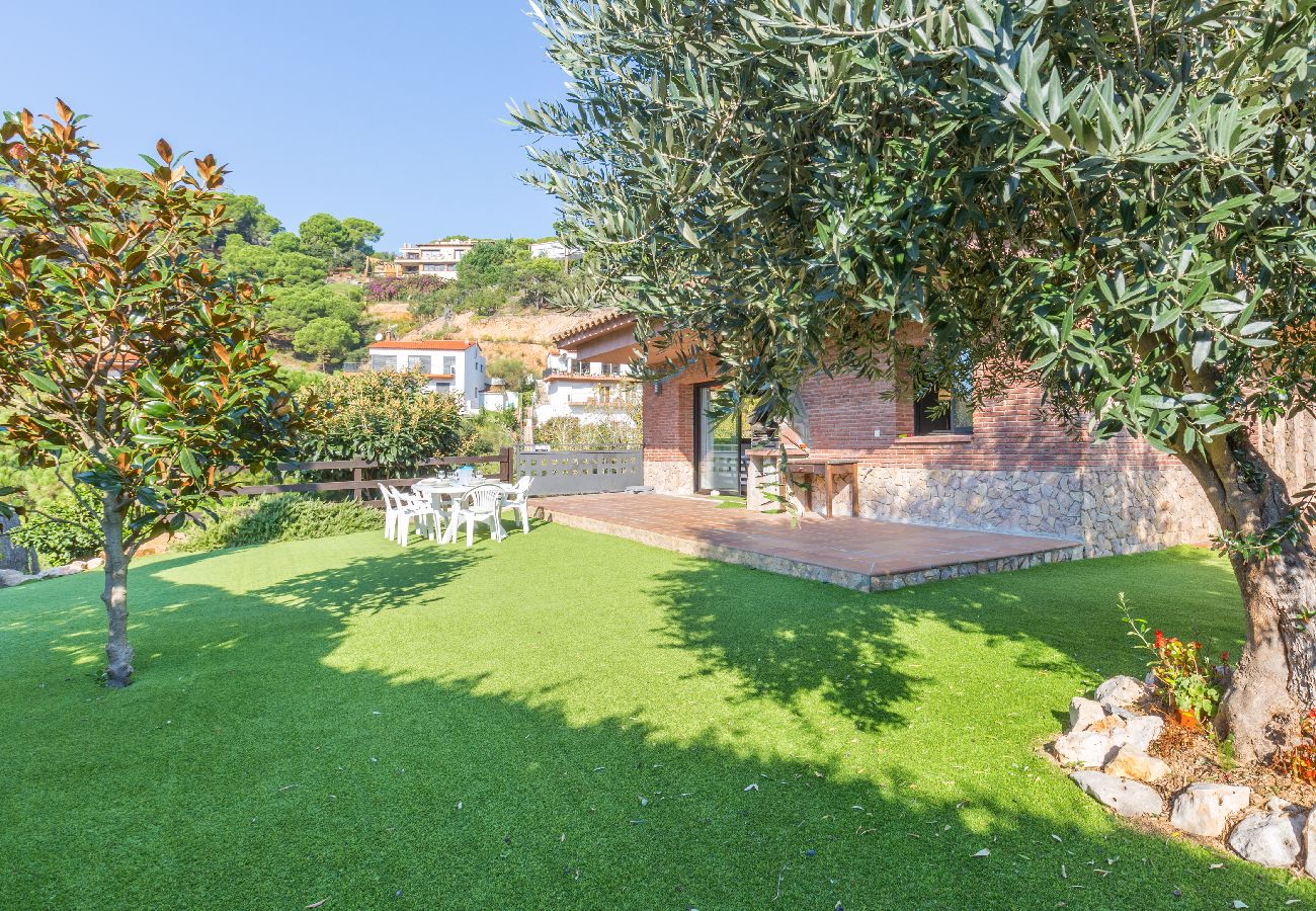 Villa in Lloret de Mar - 2PON01 - Beautiful house with private pool located in a quiet area near the beach