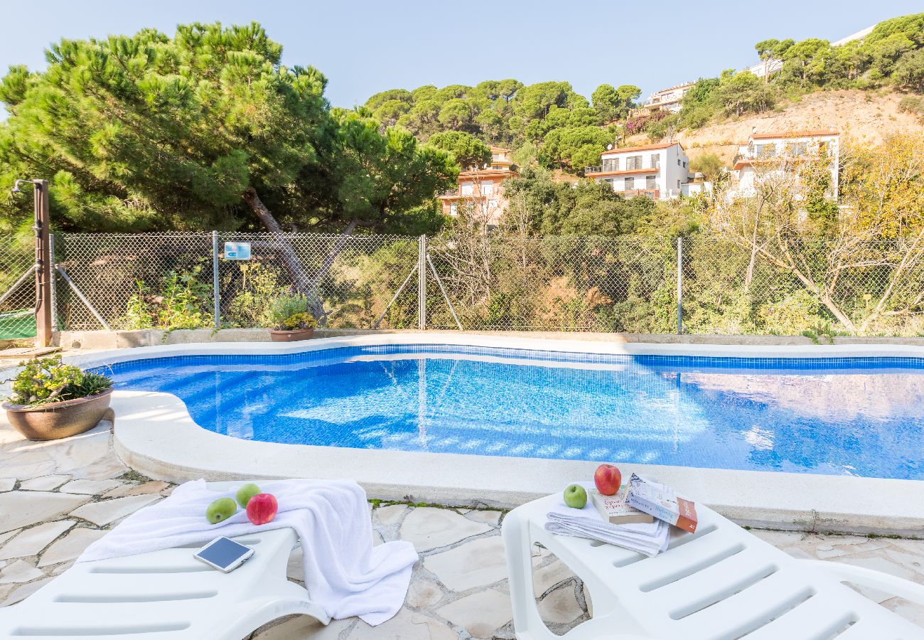 Villa in Lloret de Mar - 2PON01 - Beautiful house with private pool located in a quiet area near the beach