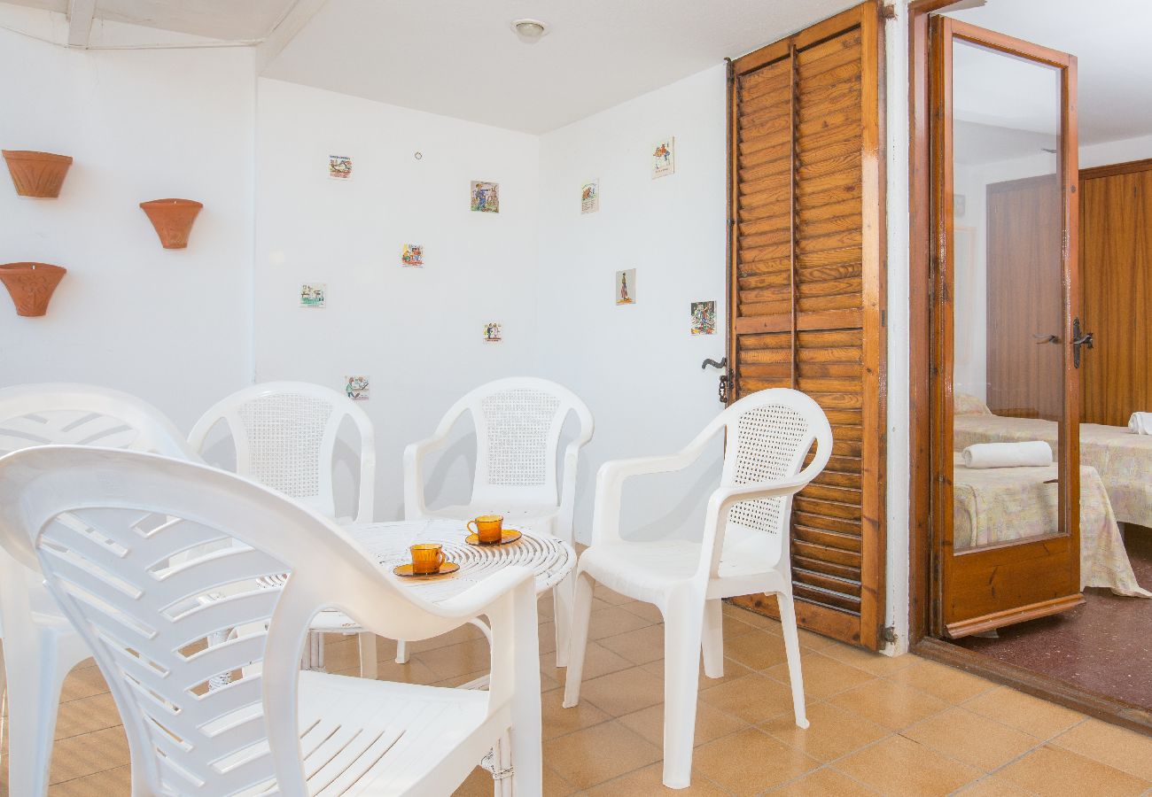 Apartment in Llafranc - 1PRU 01 -Basic apartment in the center of Llafranc on the second line of the sea with beautiful views of the beach