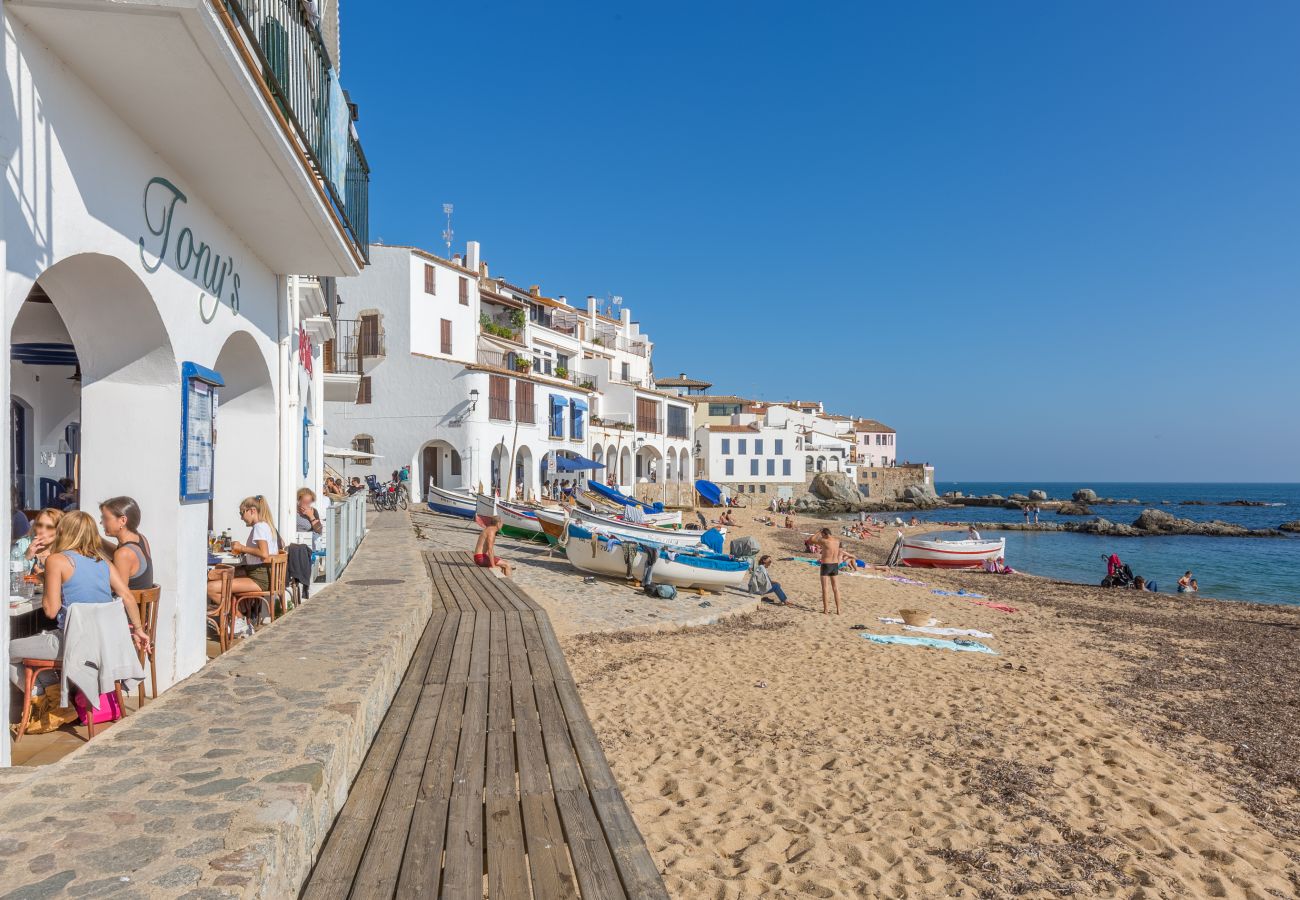 Apartment in Calella de Palafrugell - 1ROT 02 - Lovely modern style apartment a few minutes' walk from the quiet beach of Calella de Palafrugell