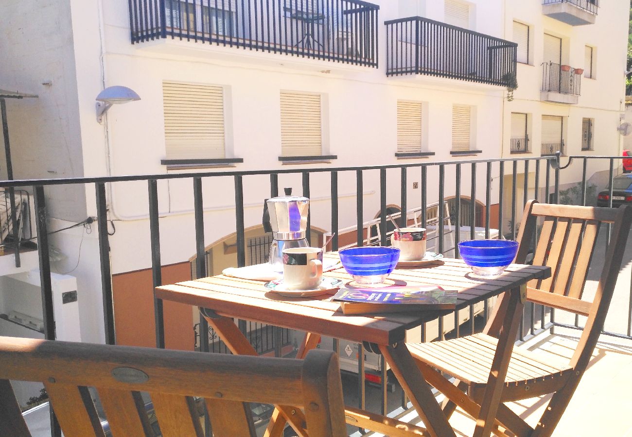 Apartment in Llafranc - 1SAB 01 - Cosy 2 bedroom apartment located just 100m from the lovely beach of Llafranc