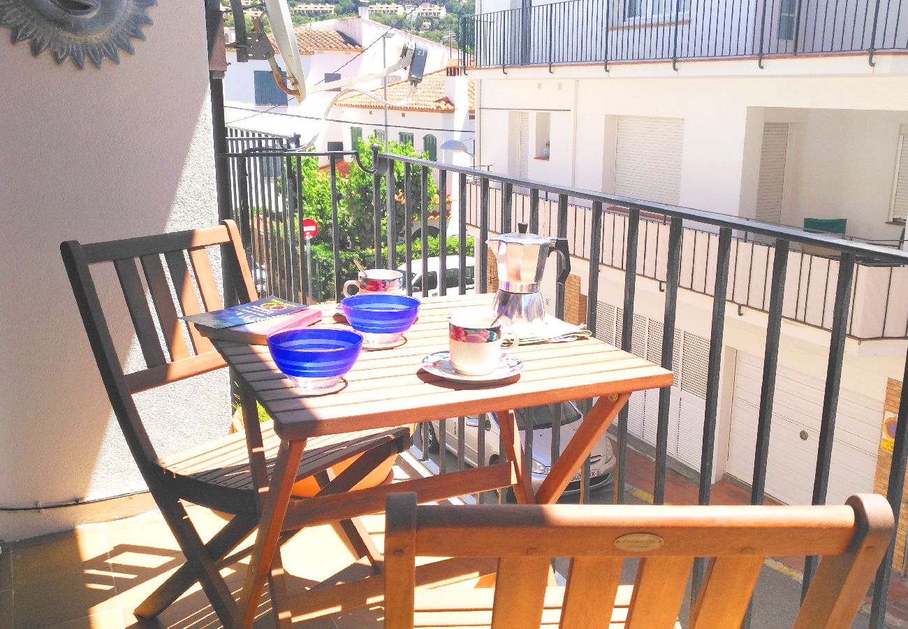 Apartment in Llafranc - 1SAB 01 - Cosy 2 bedroom apartment located just 100m from the lovely beach of Llafranc