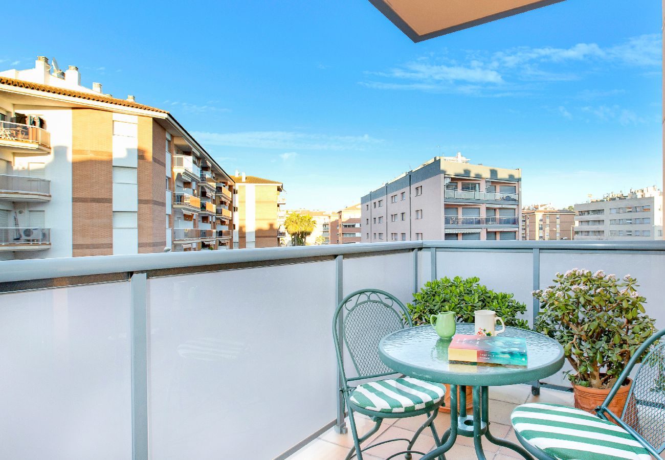 Apartment in Lloret de Mar -  2STACRIS02 - Cozy apartment for 5 people with terrace located in Lloret de Mar (Fenals), near the beach and the center.