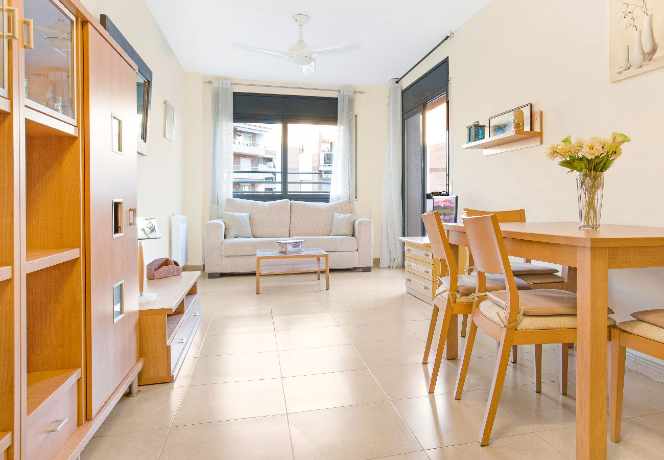 Apartment in Lloret de Mar -  2STACRIS02 - Cozy apartment for 5 people with terrace located in Lloret de Mar (Fenals), near the beach and the center.