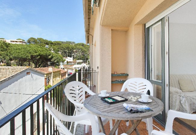  in Llafranc - 1SARR 01 - Apartment for 4 people with parking space located in Llafranc only 170m from the beach