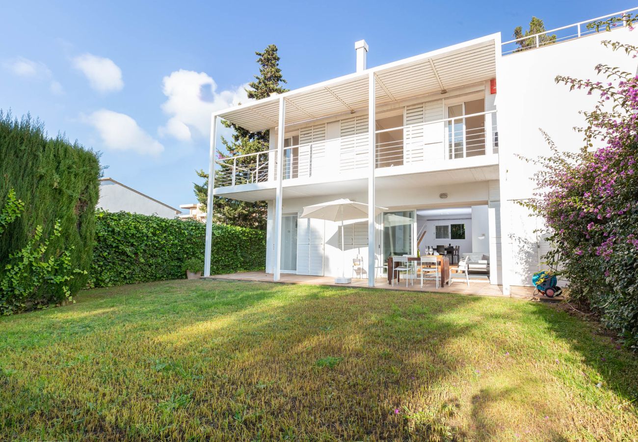 Villa in Calella de Palafrugell - 1VICK 01 - Nice house located in a very quiet residential area with communal pool near the beach of Calella de Palafrugell